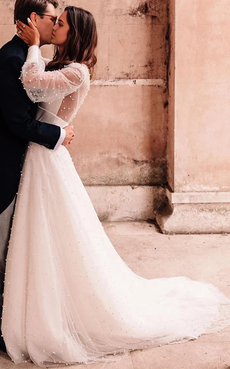 Vestido de novia informal con escote en A, encaje y cuentas, con espalda abierta